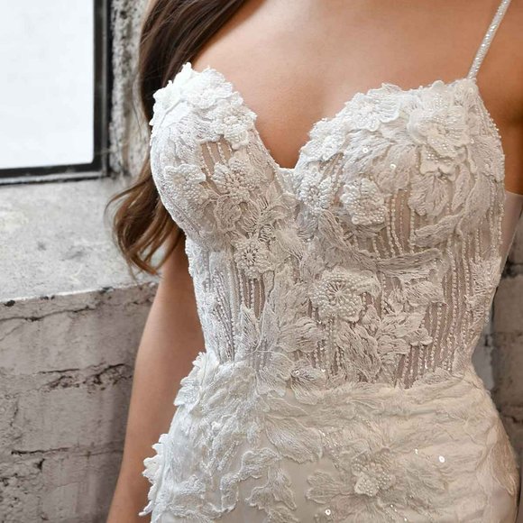 Martina Liana Capri 1390 Ivory Wedding Dress - Picture 9 of 11